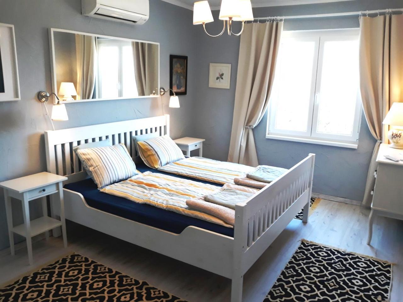 Fülöp Villa Apartmanház Balatonszepezd Kültér fotó