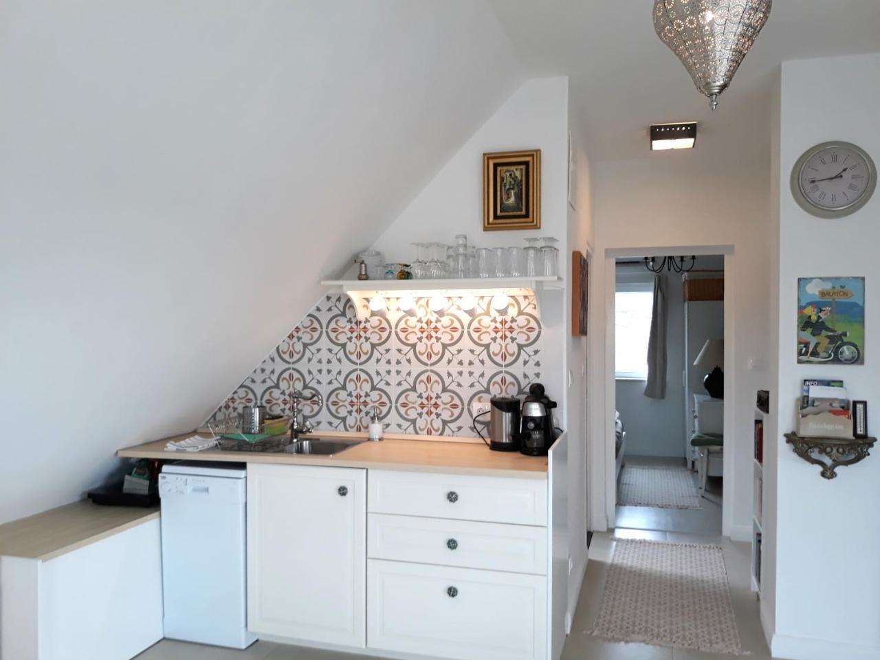 Fülöp Villa Apartmanház Balatonszepezd Kültér fotó